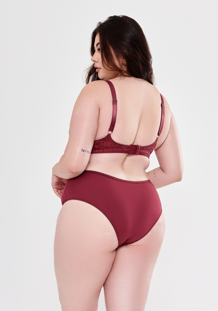 Conjunto Plus Size com Bojo Detalhes em Renda - Vinho - JJ
